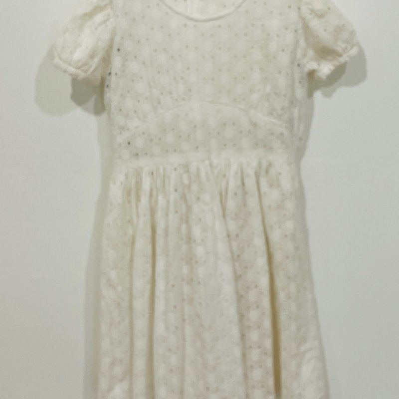 Kinderkleid der K&uuml;nstlerin